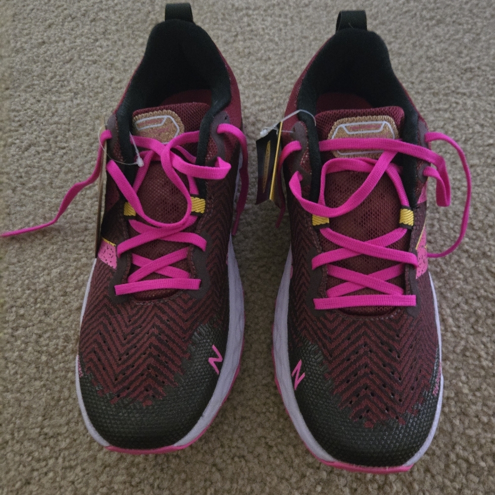 New Balance Women's Black and Magenta Athletic Shoes